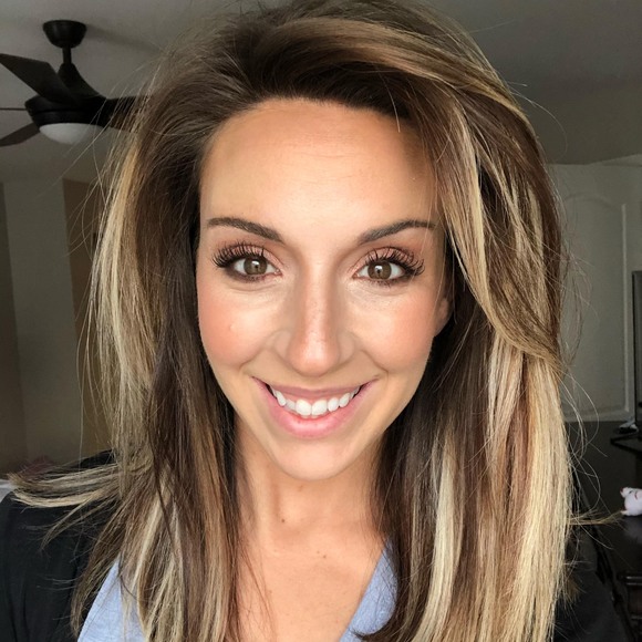 laura_kahler